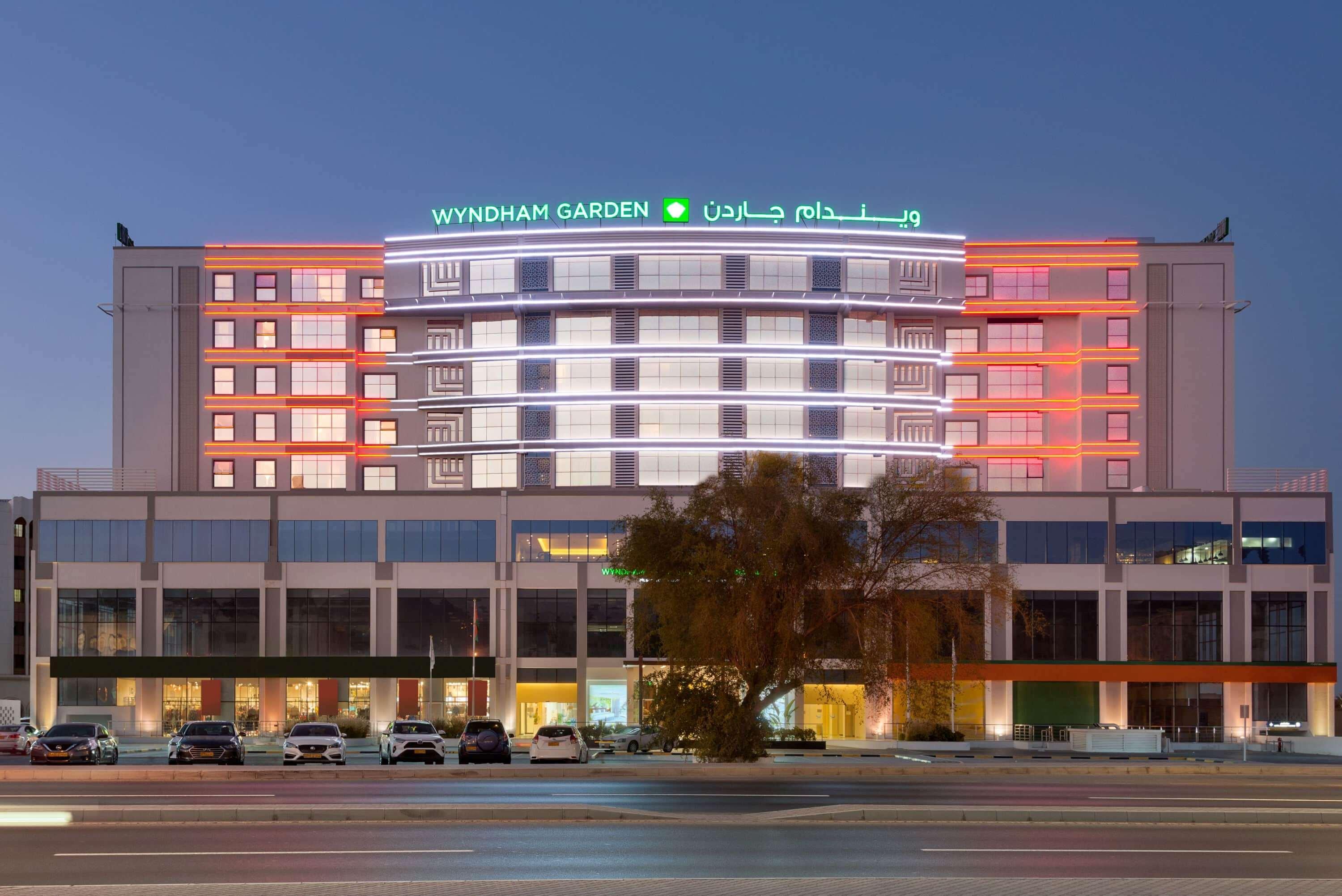Hôtel Wyndham Garden Muscat Al Khuwair Extérieur photo
